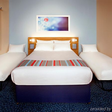 Travelodge London City Airport Exterior foto
