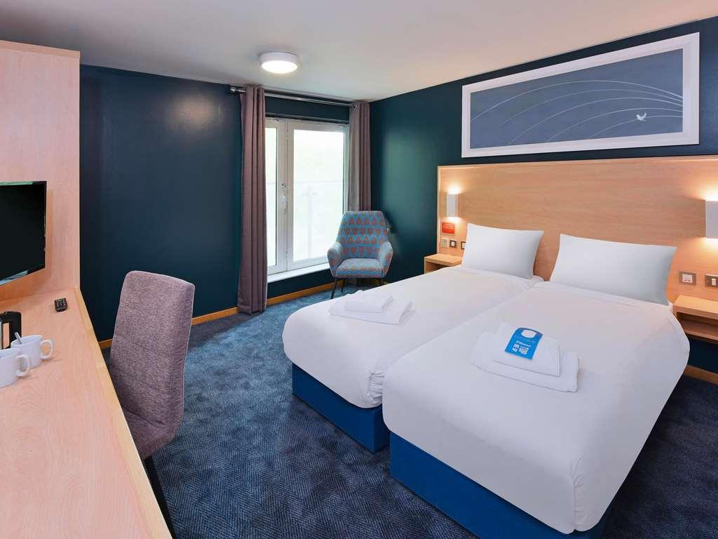 Travelodge London City Airport Habitación foto
