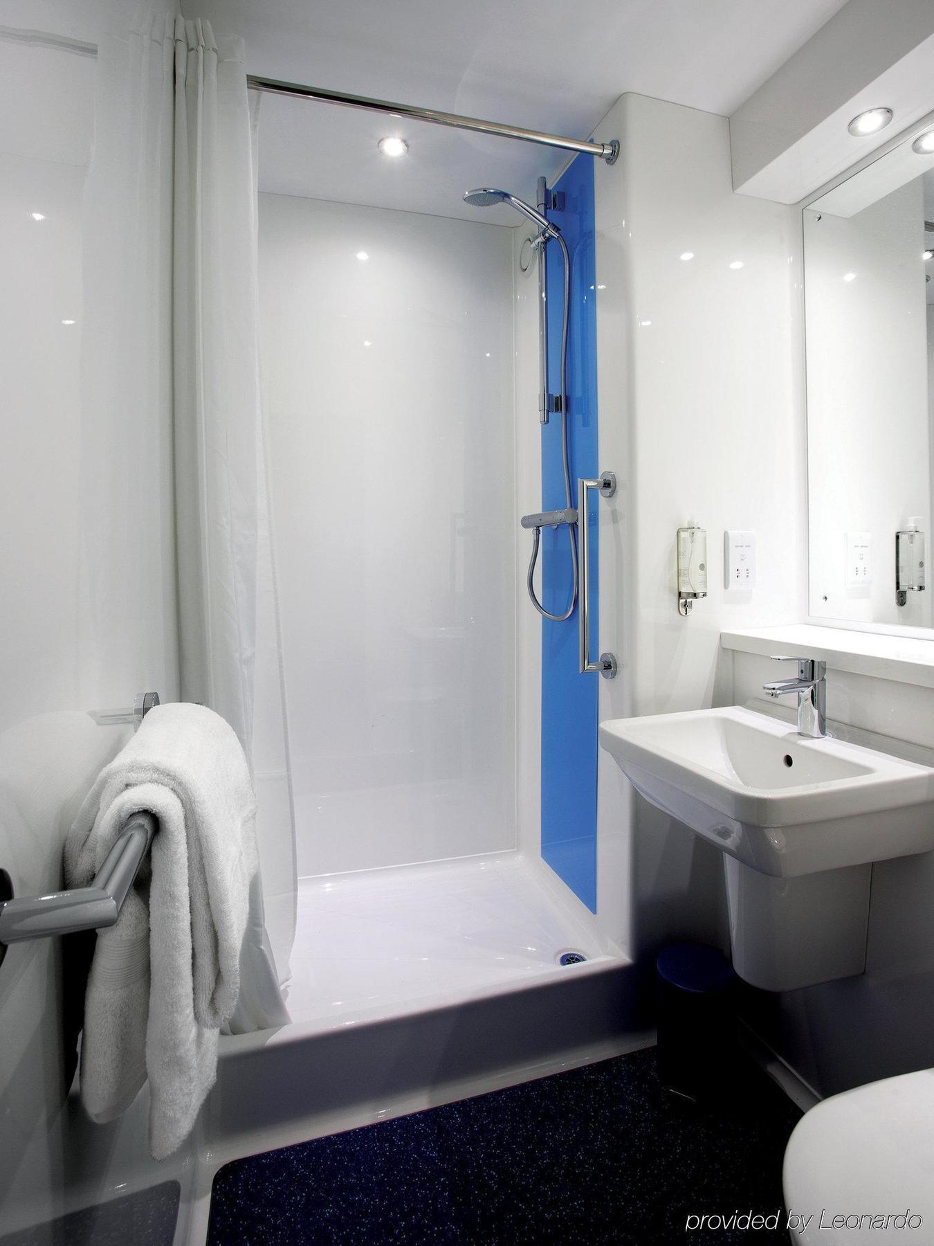 Travelodge London City Airport Exterior foto