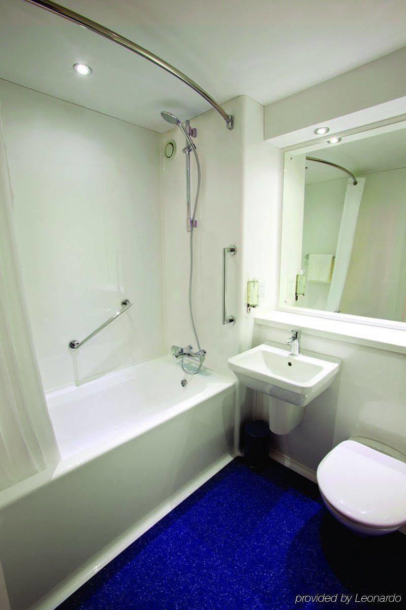 Travelodge London City Airport Exterior foto
