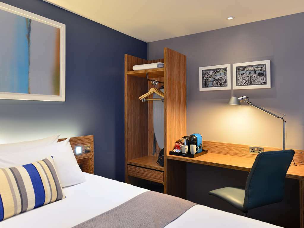 Travelodge London City Airport Habitación foto
